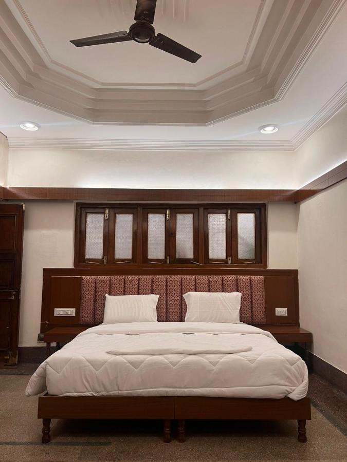 Aavaa Shanti Niwas Varanasi Exterior photo